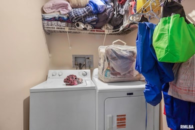 1109 E Reeves St, Marion, IL 62959 - photo 5