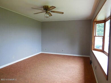 263-487427 Living Room2