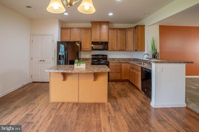 19 Mississippi Point, Falling Waters, WV 25419 - photo 5