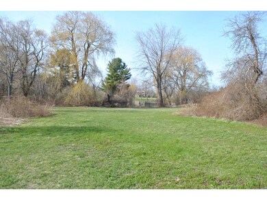 996 Maplewood Ave, Portsmouth, NH 03801 - photo 4