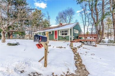 17 Breezy Knoll Rd, Greenville, RI 02828 - photo 5