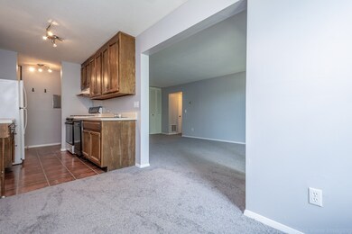 54 Shrewsbury Green Dr unit J, Shrewsbury, MA 01545 - photo 7