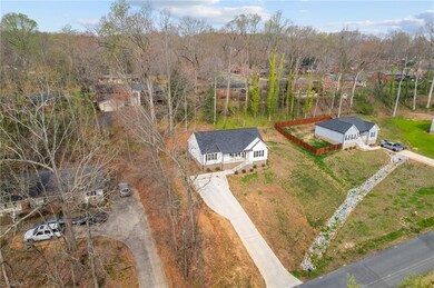 1592 Brookdale Dr, Asheboro, NC 27205 - photo 4