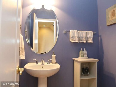 11828 Regents Park Dr, Germantown, MD 20876 - photo 5