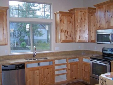 2267 Haviland Dr, Grants Pass, OR 97527 - photo 2