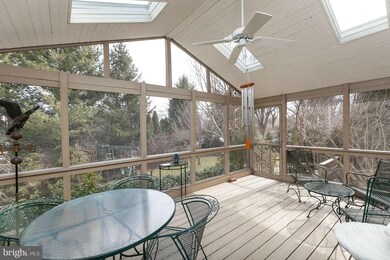 8501 Hill Spring Dr, Lutherville Timonium, MD 21093 - photo 5