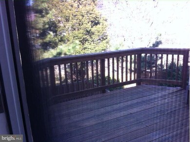 9970 Cyrandall Dr, Oakton, VA 22124 - photo 5