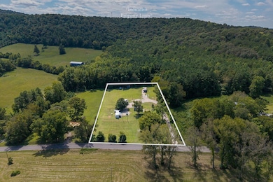 3204 Sparkman Town Rd, Doyle, TN 38559 - photo 2