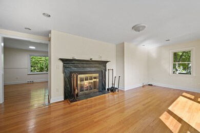 101 Chestnut Hill Rd, Norwalk, CT 06851 - photo 4