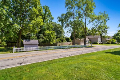 5048 Postlewaite Road-1.jpg-FULL