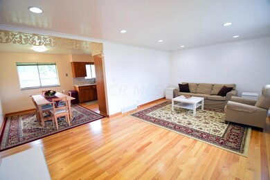 6 Living Room