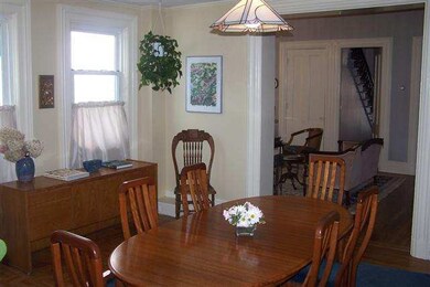 176 Spring St, Saratoga Springs, NY 12866 - photo 3