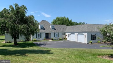 8073 Lofty Height Rd, Waynesboro, PA 17268 - photo 3