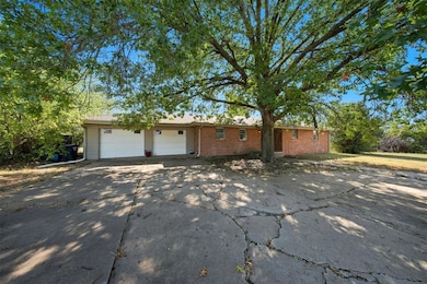 1828 W Federal St, Shawnee, OK 74804 - photo 4