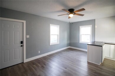 3835 15th St, Des Moines, IA 50313 - photo 3