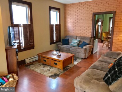 536 Bridge St, Spring City, PA 19475 - photo 5