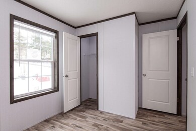 9 3rd St unit 27, Saint Johnsbury, VT 05819 - photo 6