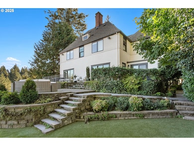 2933 SW Fairview Blvd, Portland, OR 97205 - photo 5