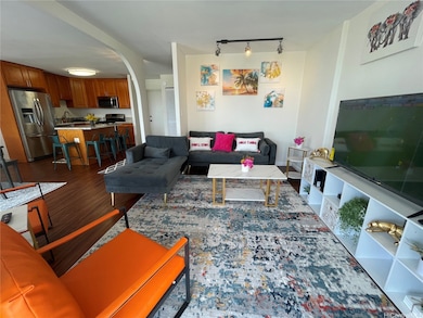 Atkinson Plaza unit 1909, Honolulu, HI 96814 - photo 5