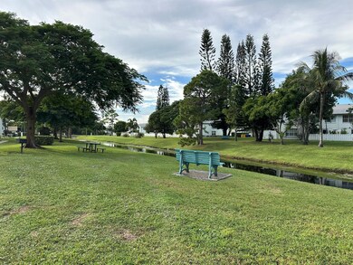 3664 Alder Dr unit E1, West Palm Beach, FL 33417 - photo 3