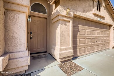 3-228119910-04 Exterior Front Entry
