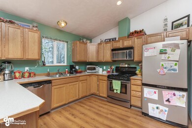 Large kitchen with newer appliances