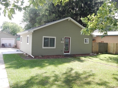 1207 Greenway St, La Porte, IN 46350 - photo 2