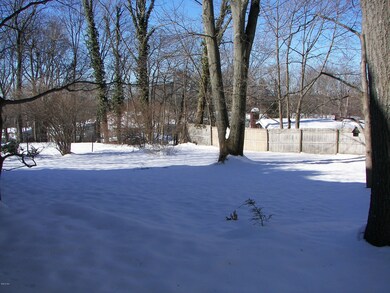 68 N Ridge Rd, Old Greenwich, CT 06870 - photo 2
