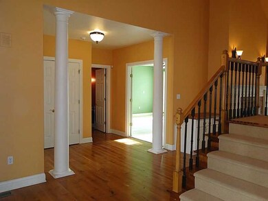 218 Arrowhead Ln, Eighty Four, PA 15330 - photo 4