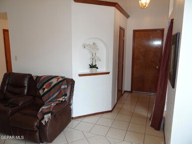 13997 Lago Seco Dr, Horizon City, TX 79928 - photo 3