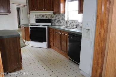 1721 Mountain View Cir, Bloomfield, NM 87413 - photo 3