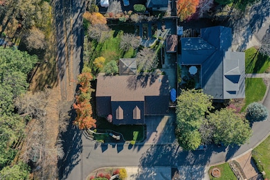 1025 Anglers Place, Shady Cove, OR 97539 - photo 5