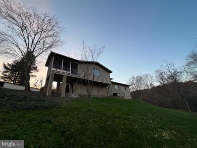 32 Bryans Rd, Sperryville, VA 22740 - photo 6