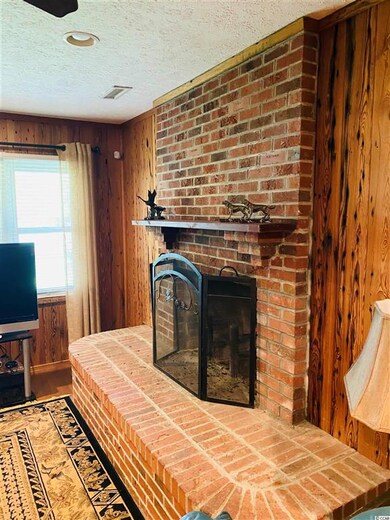 2004 Oak St unit Maryville, Georgetown, SC 29440 - photo 3