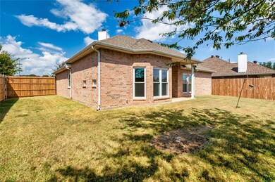 8320 Crystal Ln, North Richland Hills, TX 76182 - photo 4