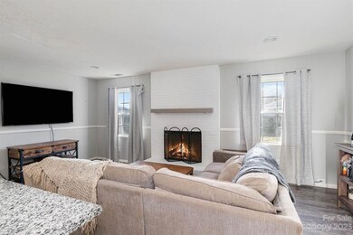 156 Mapleleaf Rd, Statesville, NC 28625 - photo 5