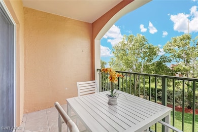 1190 Wildwood Lakes Blvd unit 306, Naples, FL 34104 - photo 3