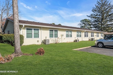 306 W Malvern Ct unit D, Lakewood Township, NJ 08701 - photo 4