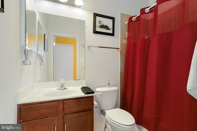 8301 Gibbs Way, Hyattsville, MD 20785 - photo 7