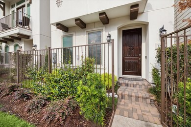 1222 Thompson St, Houston, TX 77007 - photo 2
