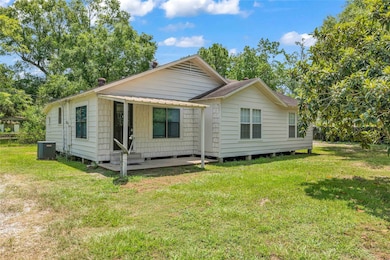185 S Dewitt Rd, Vidor, TX 77662 - photo 2