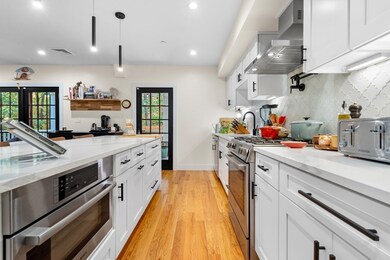 115 Falcon St unit 1, Boston, MA 02128 - photo 6