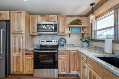 36749 Strand Dr, Zephyrhills, FL 33542 - photo 6