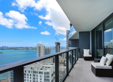 Icon Bay unit 2903, Miami, FL 33137 - photo 4