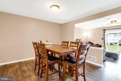 1118 Fredrick Blvd, Reading, PA 19605 - photo 4