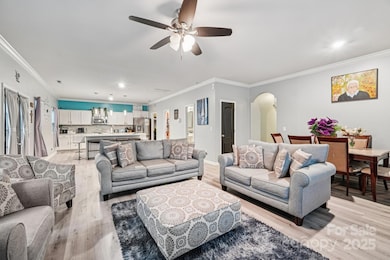 2222 Turtle Point Rd, Charlotte, NC 28262 - photo 2