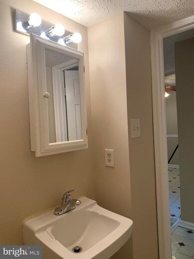 12561 Coral Grove Place, Germantown, MD 20874 - photo 3