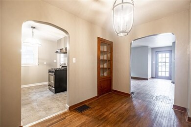 211 S Brooks St, Columbus, IN 47201 - photo 6