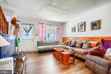 7719 Charlesmont Rd, Dundalk, MD 21222 - photo 5