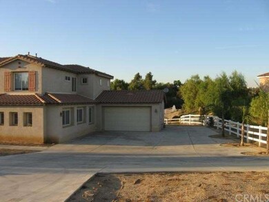 DRIVEWAY WITH DIRECT BKYD ACCESS